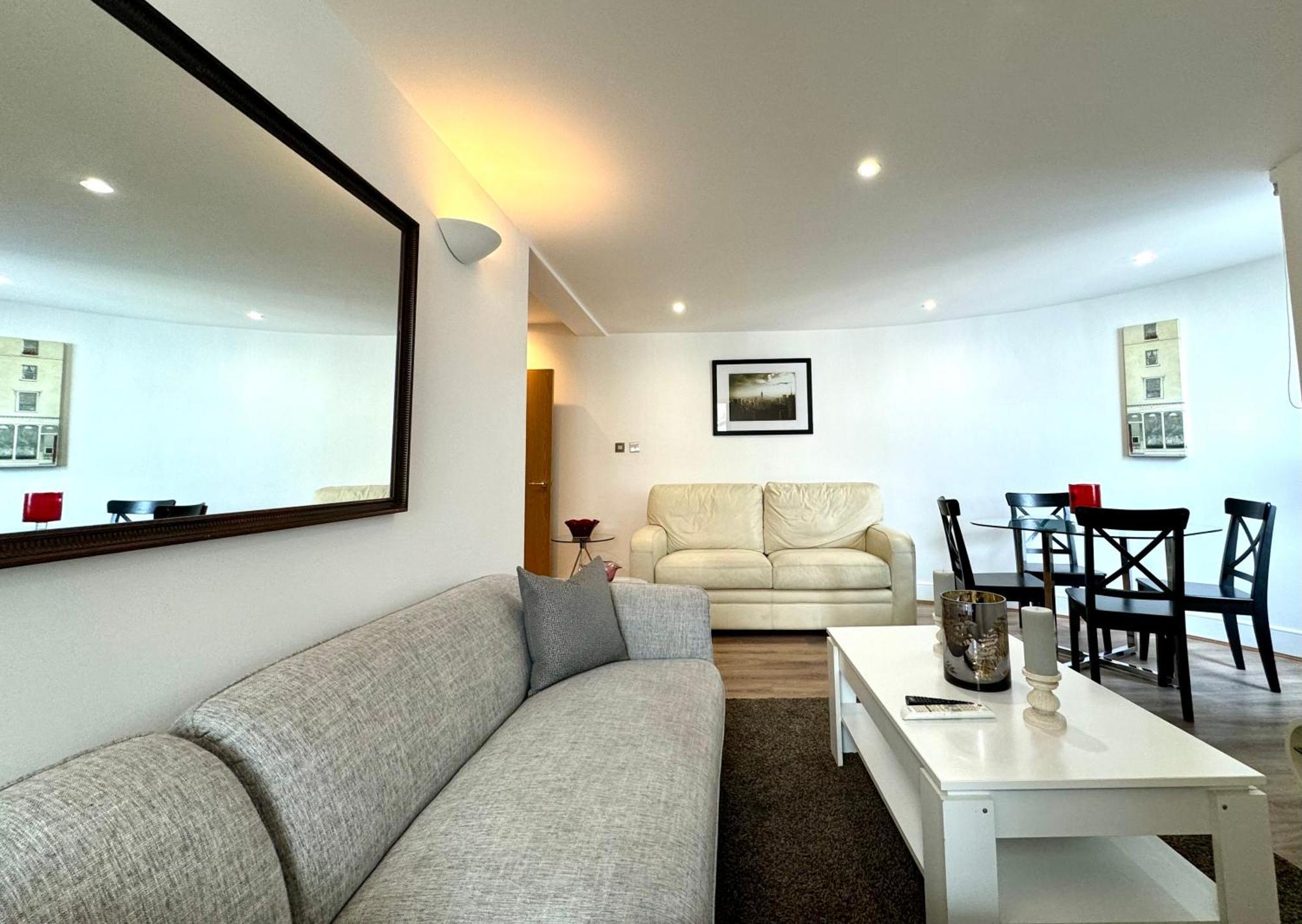 The Crib - 3 Bedroom Central By Wild Londra